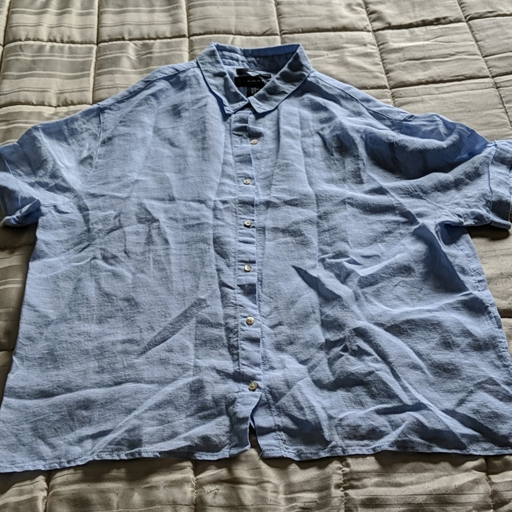 Tahari Button up🌟 2 for $10